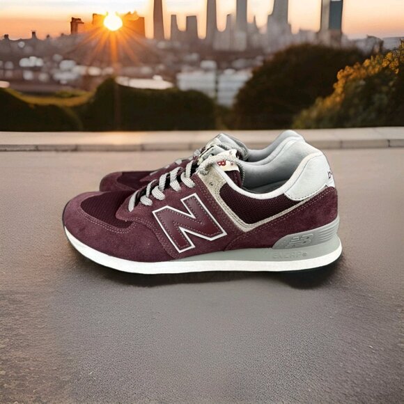 ✅New Balance 574 Classic Sneakers Women’s 10.5B Burgundy Suede Athletic Sneakers - Picture 1 of 10